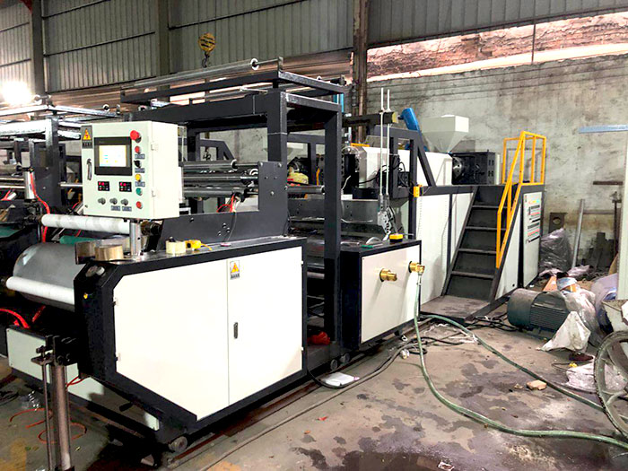 LSPE1000型流延纏繞膜機(jī)保鮮膜機(jī) 全自動(dòng)拉伸纏繞膜機(jī)器03