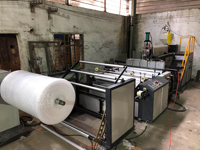 LSPE1600型全自動(dòng)高速聚乙烯氣泡膜機(jī)（氣墊膜機(jī)）設(shè)備氣泡膜機(jī)器05