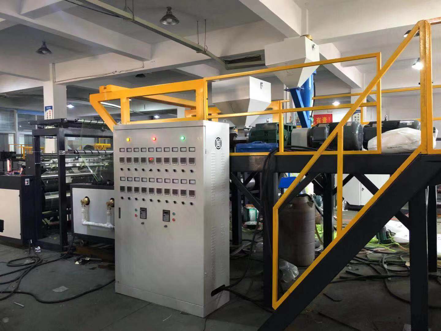 纏繞膜機(jī) (30)